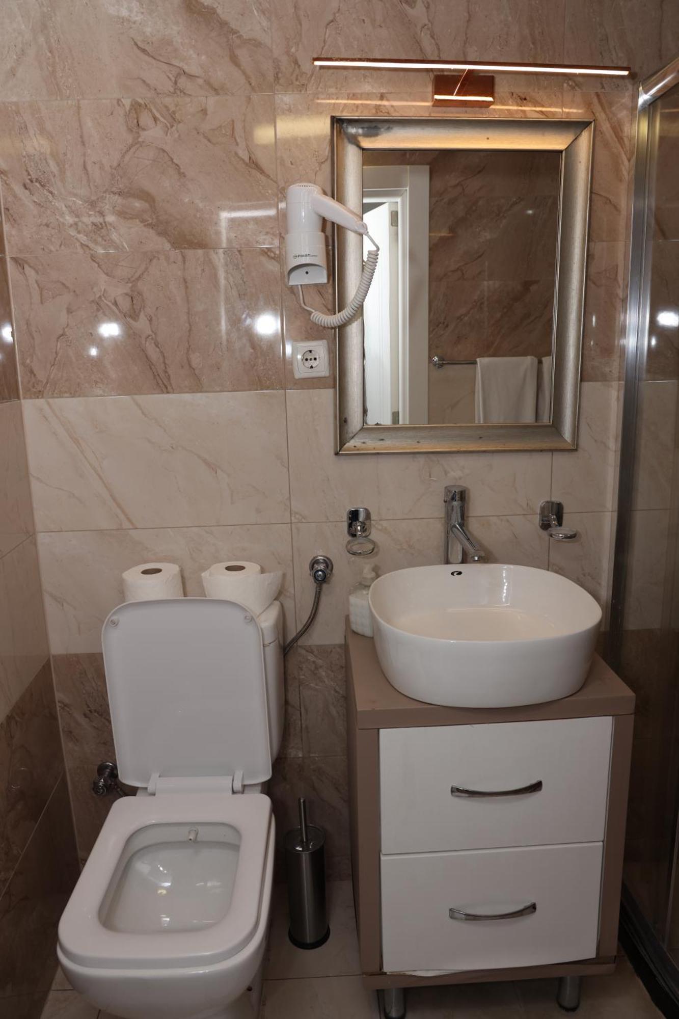 Hotel Cleon Prizren Exterior photo